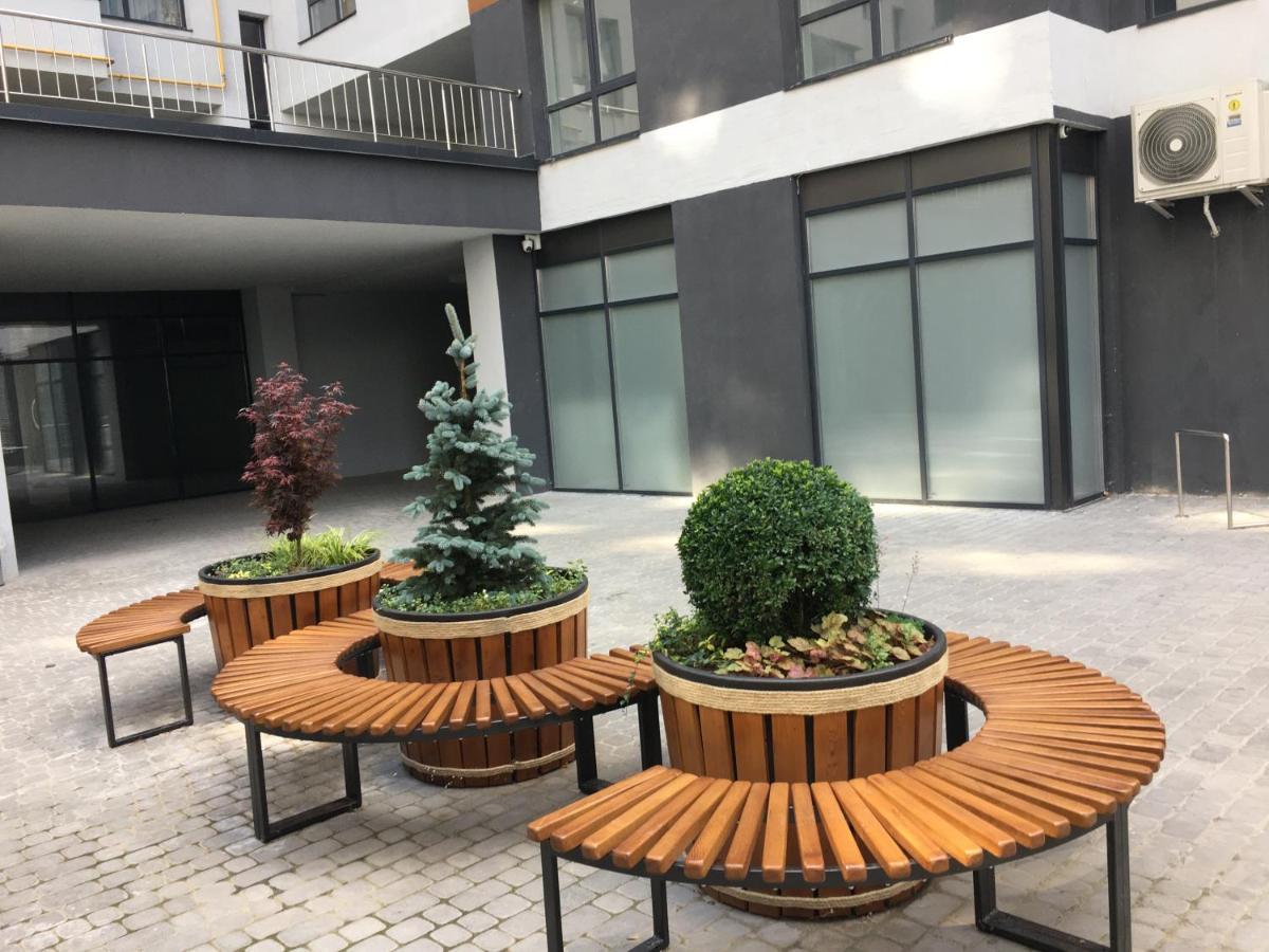 4-Room Jacuzzi Apartment Lviv Luaran gambar
