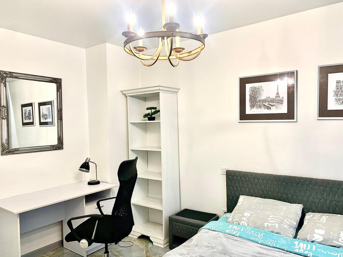 4-Room Jacuzzi Apartment Lviv Luaran gambar