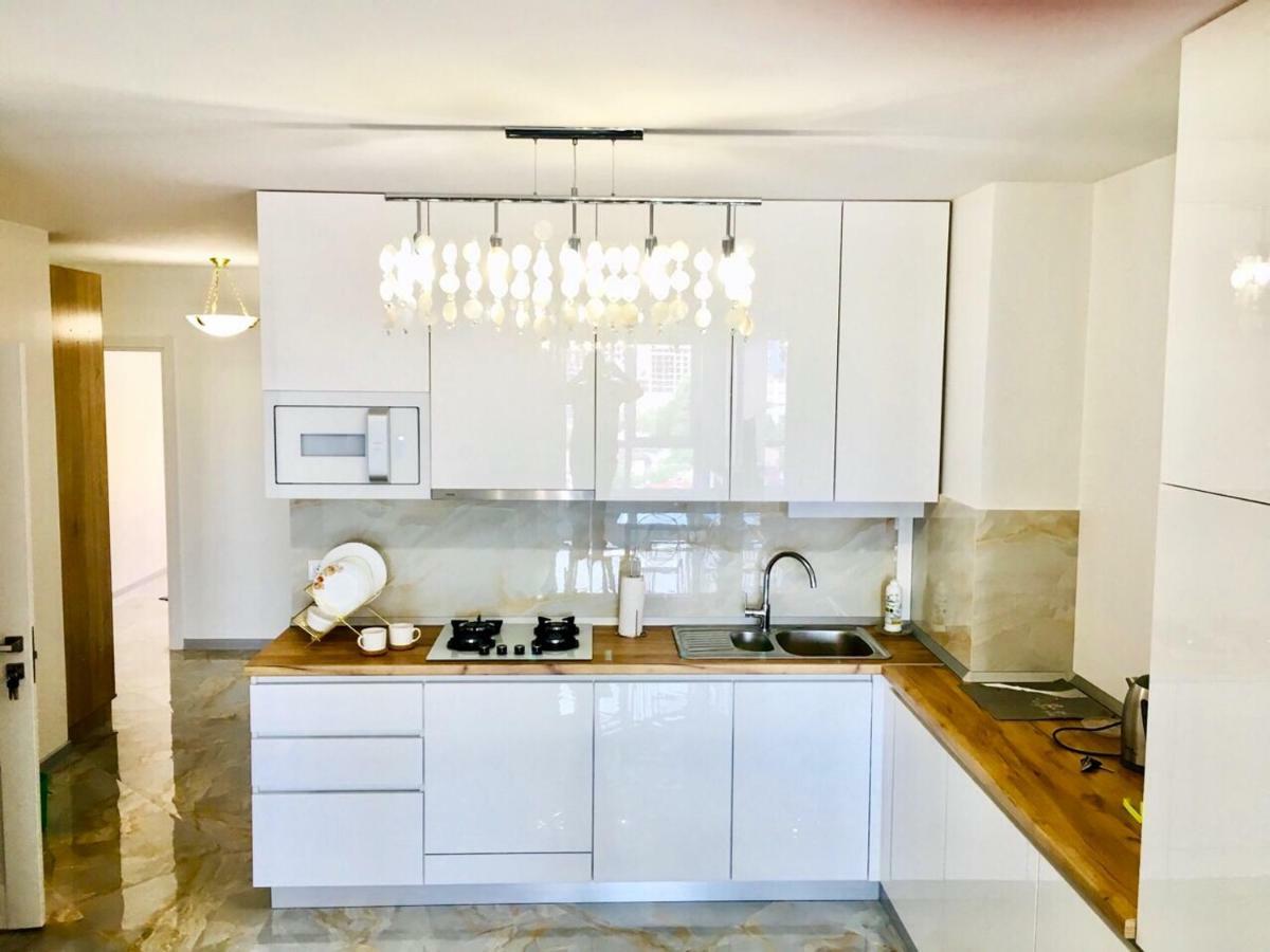 4-Room Jacuzzi Apartment Lviv Luaran gambar